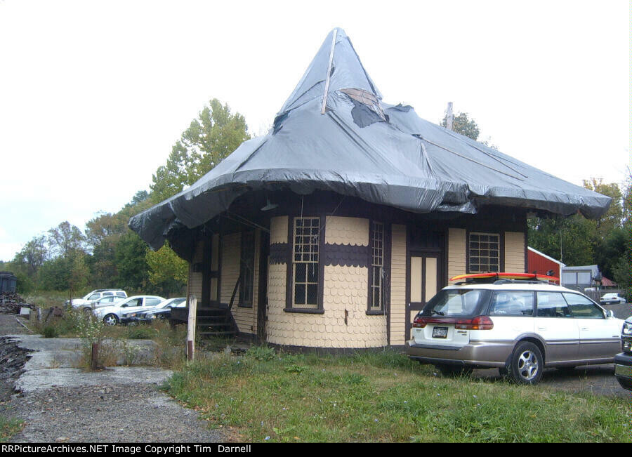 Wycombe station roof restoration.